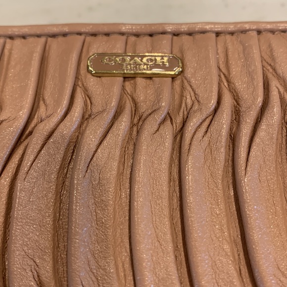 Coach Madison gathered leather zip wristlet clutch in color cappuccino. - Picture 8 of 8
